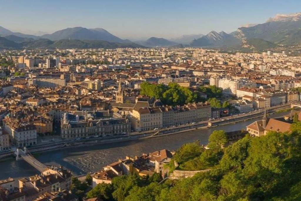 Saint Jacques Your Host Helper Grenoble Luaran gambar